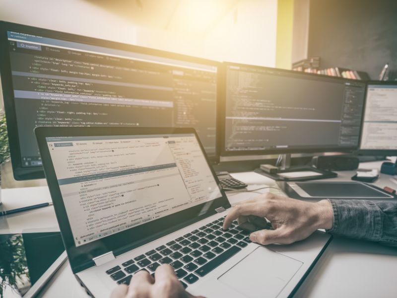 Jamstack l&agrave; một kiến tr&uacute;c được sử dụng để ph&aacute;t triển c&aacute;c website hiện đại