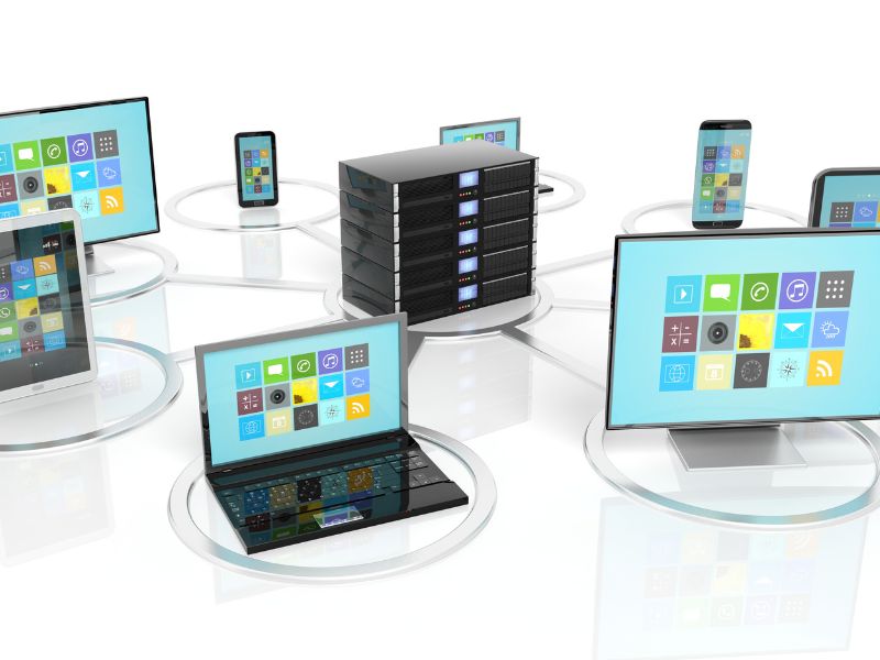 Khi người d&ugrave;ng truy cập v&agrave;o trang web lần đầu, y&ecirc;u cầu được gửi đến m&aacute;y chủ gốc của trang web để lấy nội dung