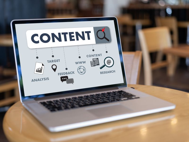 Content ch&iacute;nh l&agrave; yếu tố quyết định sự ph&aacute;t triển của website nha khoa